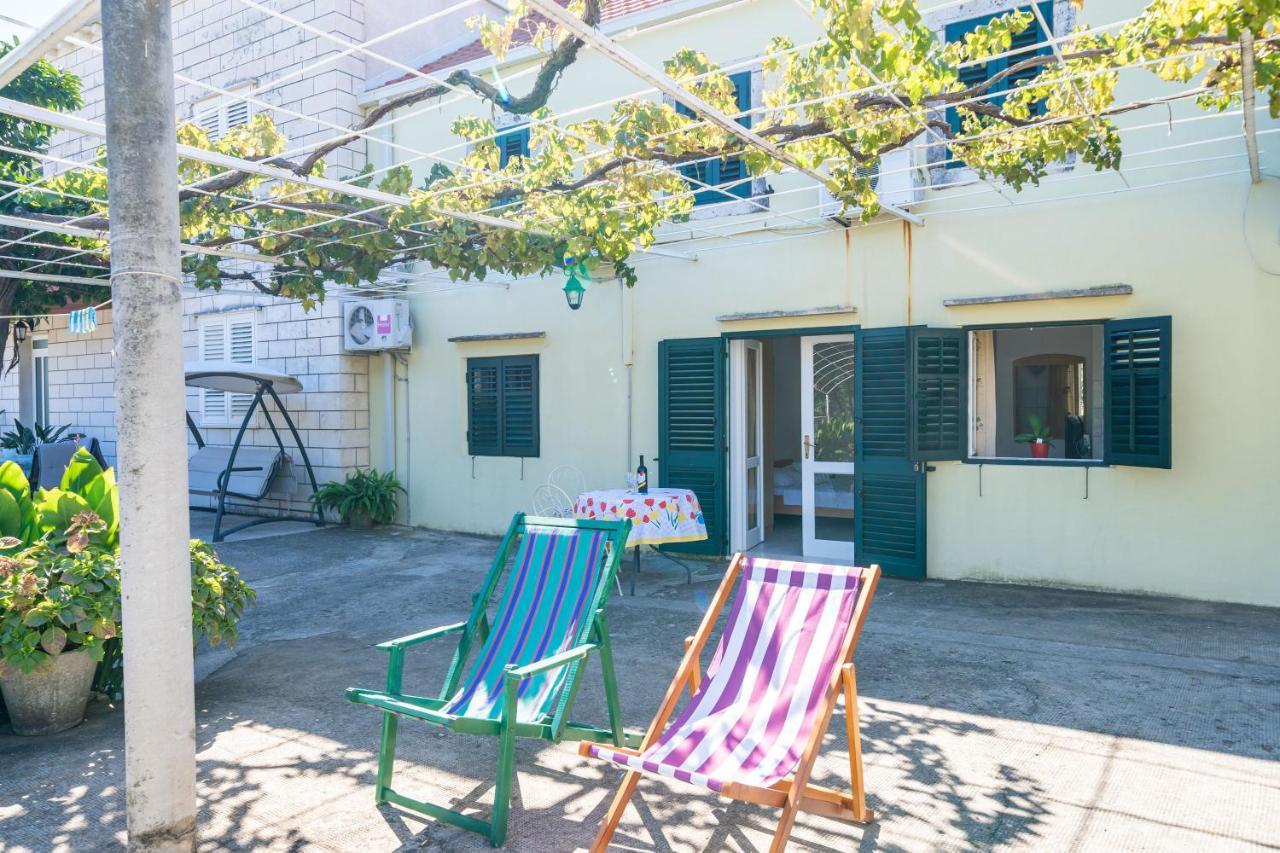 Apartments Lidija Затон Екстериор снимка