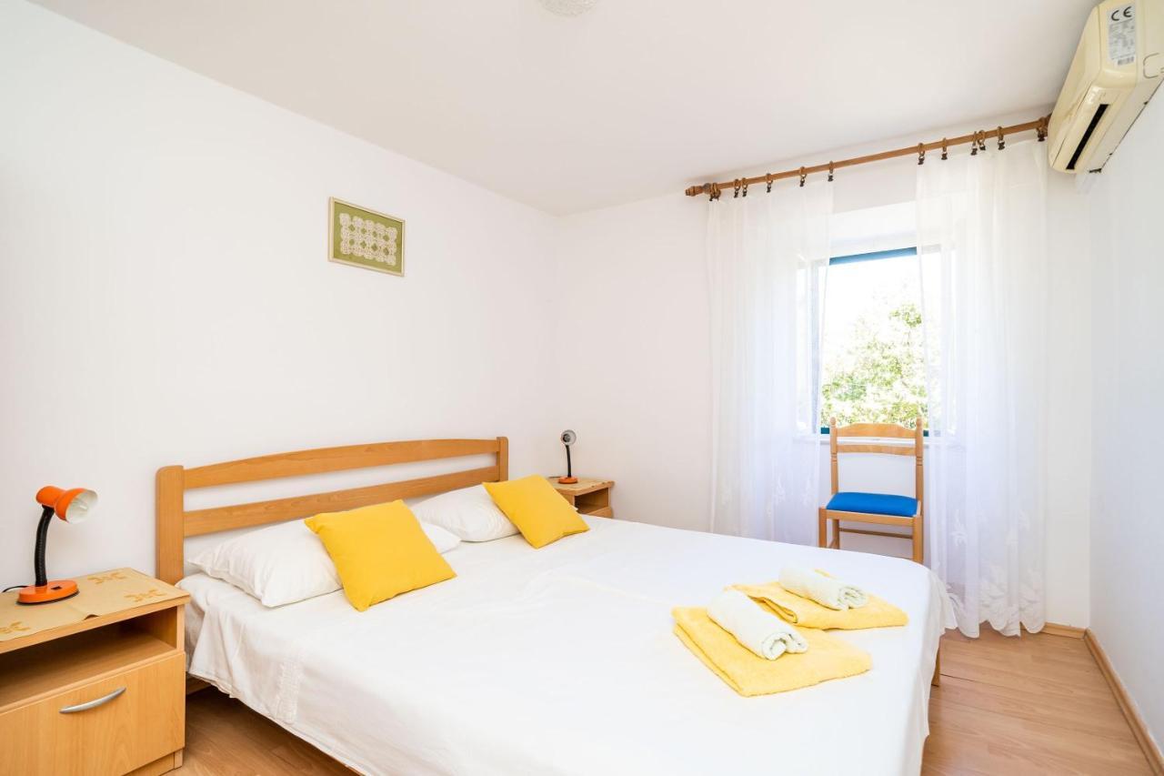 Apartments Lidija Затон Екстериор снимка
