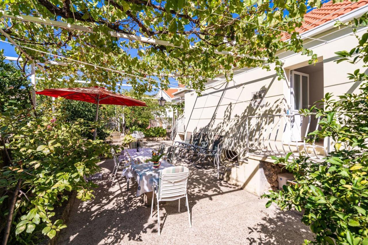 Apartments Lidija Затон Екстериор снимка